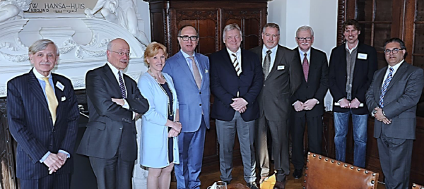 From left to right: Prof. P. Honnebier, Mr Roderick Van Dam, Prof. Mia Wouters, Mr. Arthur Flieger, Mr. Marcel Beulens, Mr. Allan Storm, Mr. Remko Roosjen, Mr. Marc de Roo, Mr, Jean Aznar